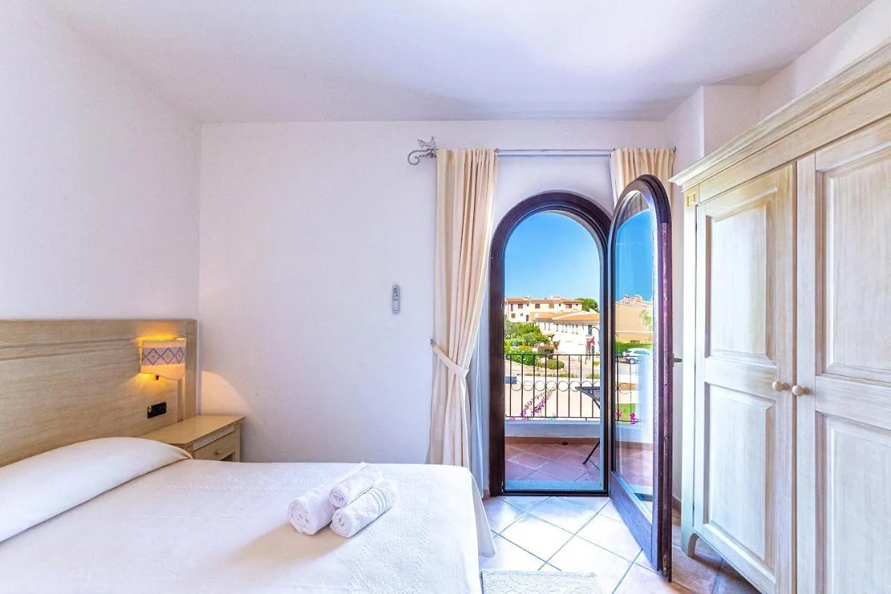 Hotel Il Faro Di Molara Loiri Porto San Paolo 4*,  Italien