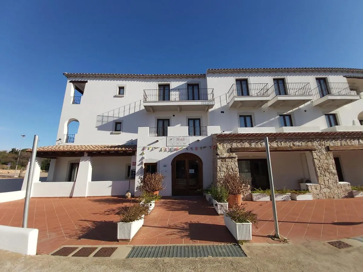 Hotel Il Faro Di Molara Loiri Porto San Paolo 4*,
