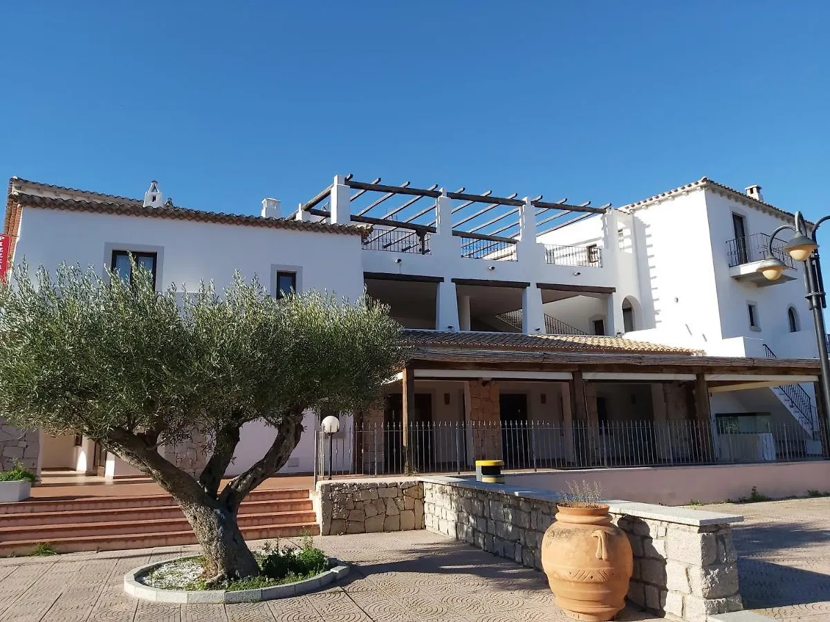 Hotel Il Faro Di Molara Porto San Paolo