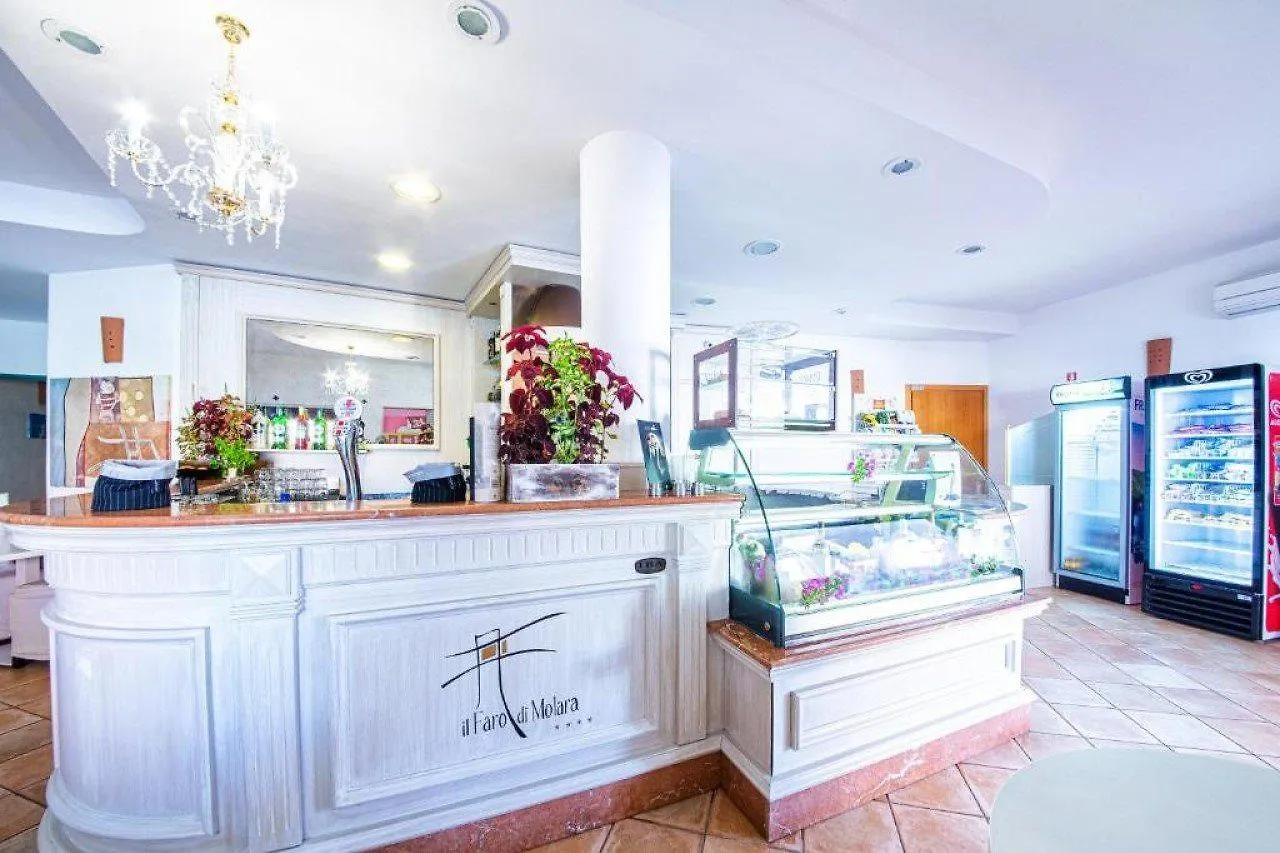 Hotel Il Faro Di Molara Loiri Porto San Paolo 4*,